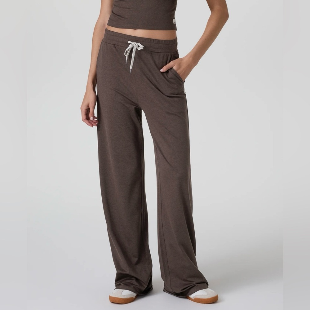 NEW VUORI halo essential wideleg in medium LONG